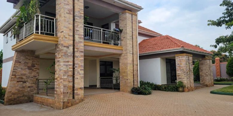 4 Bedrooms Lake View Mansion For Rent In Entebbe Town At 2,000 USD Monthly