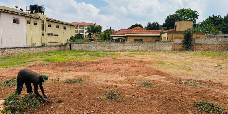 43 Decimals Plot Of Land For Sale In Bunga Kawuku At 830m