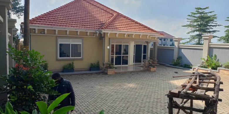 3 Bedrooms House For Sale In Namugongo Sonde At 380m