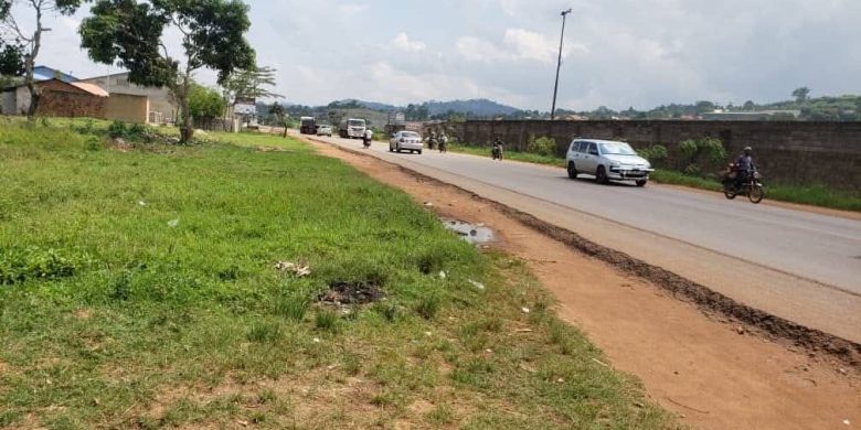 2 Acres Commercial Land For Sale In Mukono Mbalala Jinja Road At 1.8 Billion Shillings