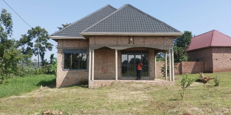 3 Bedrooms House For Sale In Busiika Gayaza Road 12 Decimals At 65m