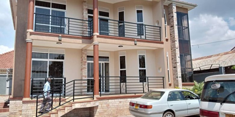 4 Bedrooms House For Sale In Muyenga On 15 Decimals At 950m